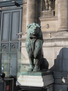 Lion outside Hôtel de Ville, City Hall.