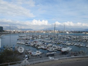 The marina in Split is full of sailboats. Despite the weather we think is amazing, no one goes sailing because the season is "over".