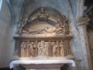 Diocletian ordered the death of many Christians because they threatened the Roman Empire. Anastasius was drowned in 302 by a millstone tied around his neck. Like many others, he became a saint. Ironically this alter to St. Anastasius is in the cathedral that once was Diocletian's mausoleum.